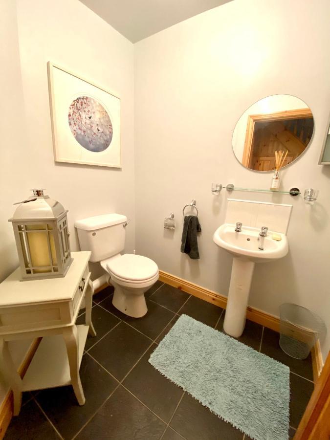 3 Bedroom House Located In Centre Of カーンドナー エクステリア 写真