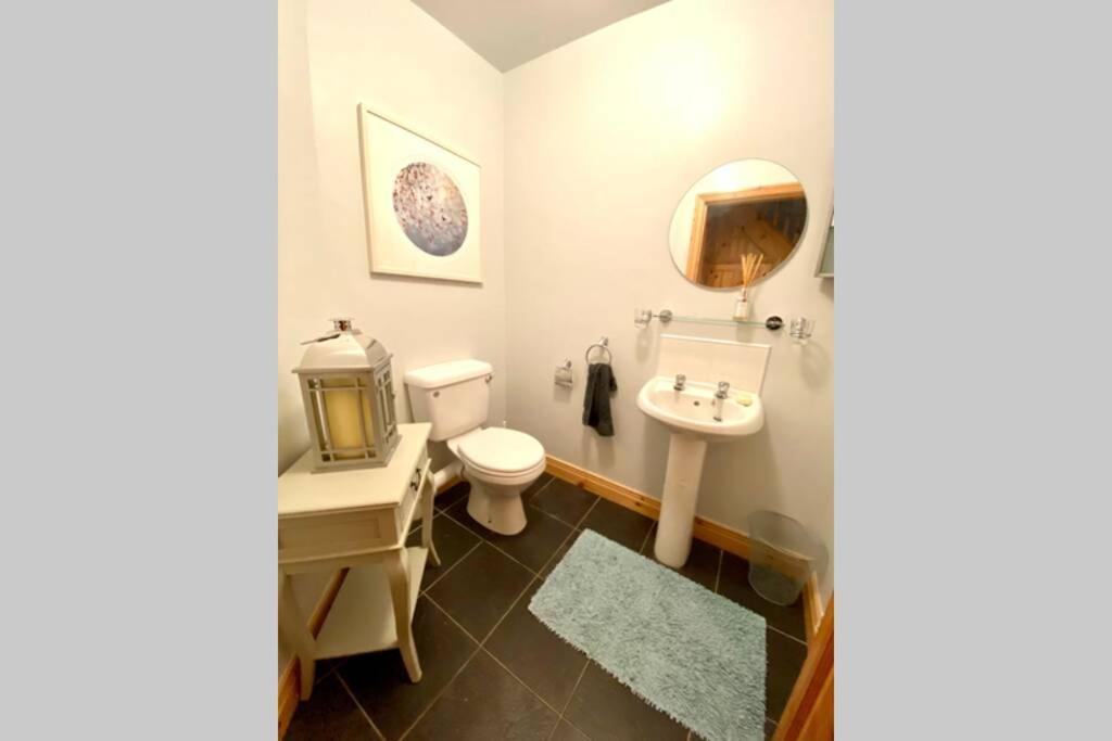 3 Bedroom House Located In Centre Of カーンドナー エクステリア 写真